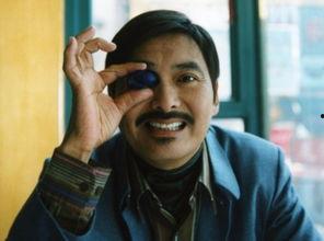 周润发变身吃瓜,趣味横生演绎娱乐圈风云