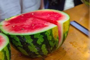 南京高校吃瓜事件,揭秘校园网络舆论风波